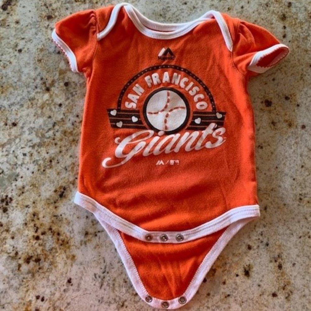 SF Giants Hearts 3-6M (Majestic)